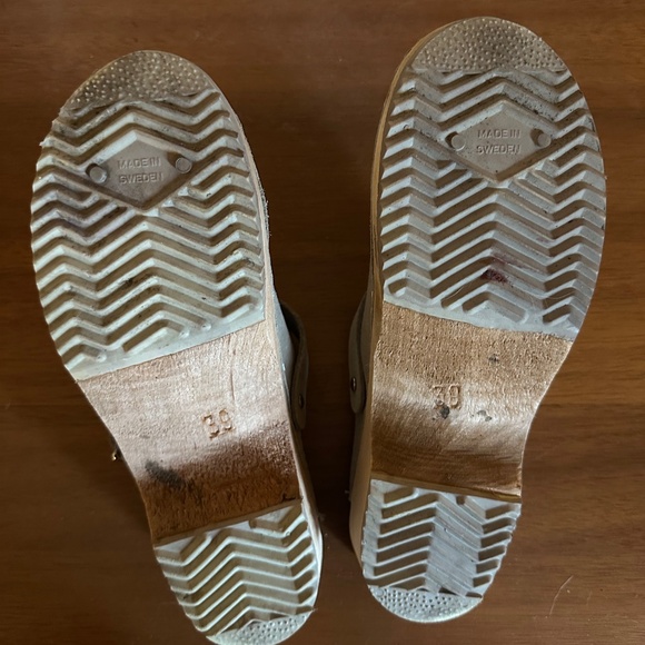 Taupe Suede MIA Clogs - Size 8.5 - Picture 7 of 8